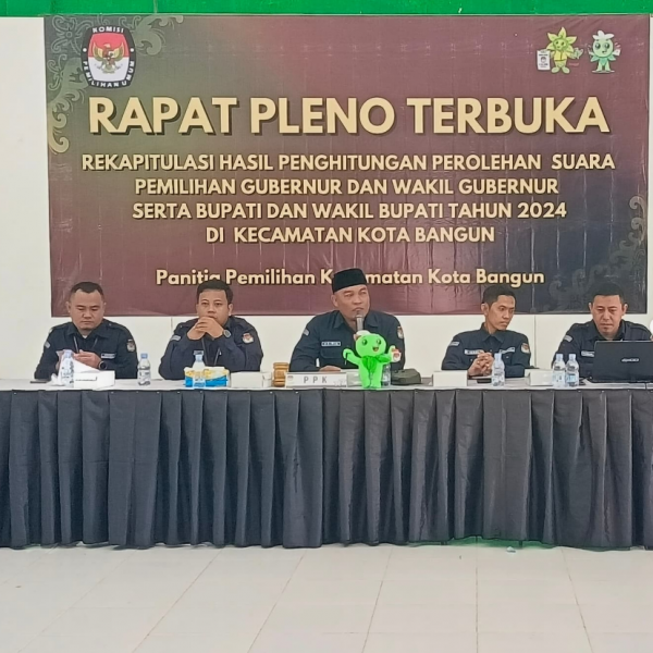 Rapat Pleno Rekapitulasi Suara Pemilihan Gubernur dan Bupati 2024 Kecamatan Kota Bangun