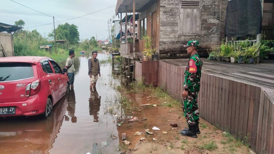 Camat Kota Bangun Tinjau Langsung Lokasi Banjir di Desa Kota Bangun Ulu dan Desa Liang